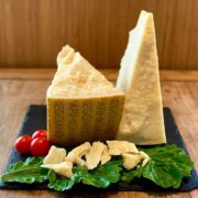 Parmigiano reggiano-formaggio-salumeria-Salice Group